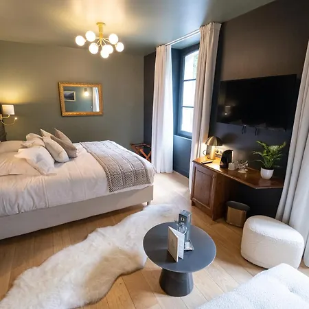 Du Cirque Et De La Cascade Szálloda