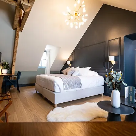 Du Cirque Et De La Cascade