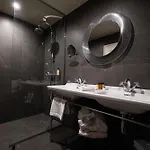 Du Cirque Et De La Cascade 4*