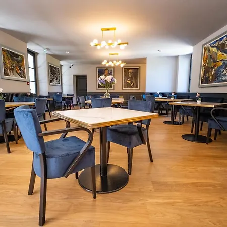 Hotel Du Cirque Et De La Cascade 4*