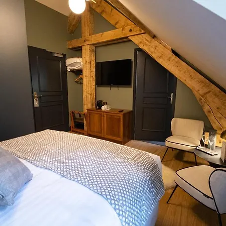 Du Cirque Et De La Cascade 4*