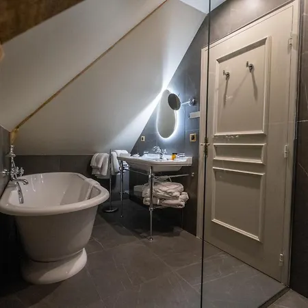 فندق Du Cirque Et De La Cascade 4*