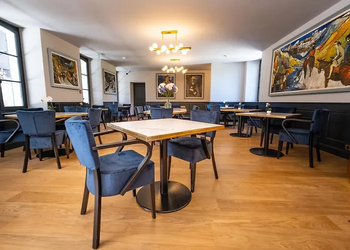 מלון Du Cirque Et De La Cascade 4*