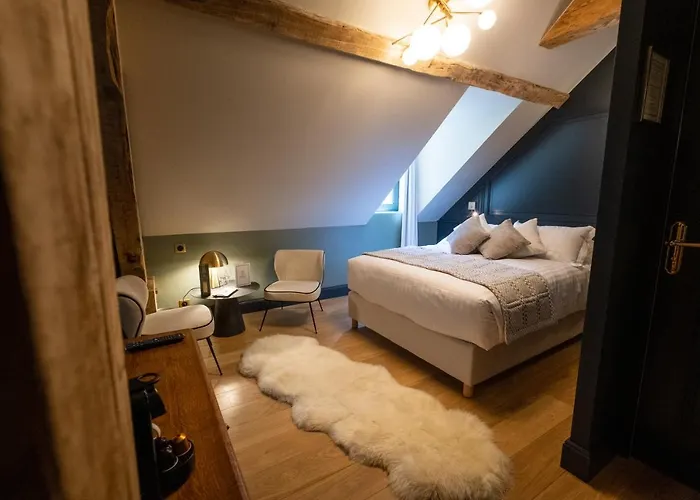 Du Cirque Et De La Cascade 4* גווארני