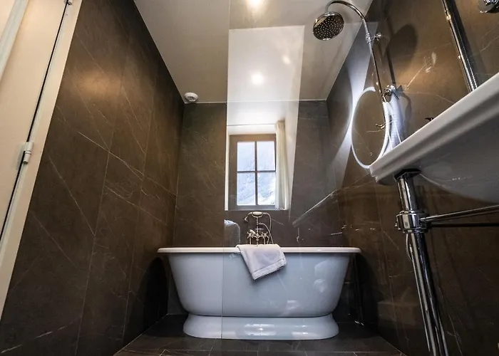 Du Cirque Et De La Cascade מלון 4*