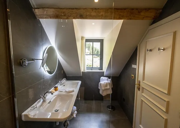 מלון Du Cirque Et De La Cascade גווארני