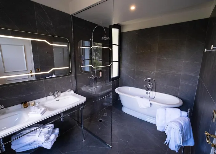 מלון Du Cirque Et De La Cascade