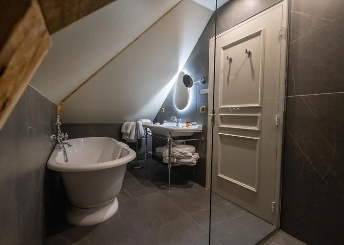 מלון Du Cirque Et De La Cascade 4*