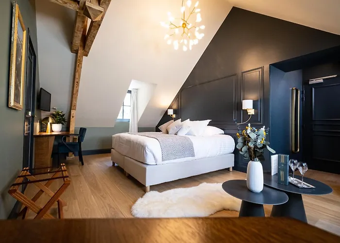 Du Cirque Et De La Cascade