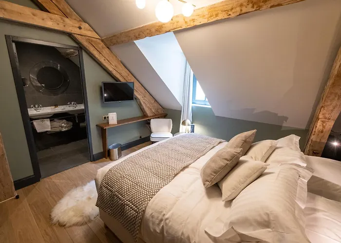 מלון Du Cirque Et De La Cascade גווארני