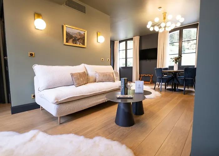 מלון Du Cirque Et De La Cascade 4*